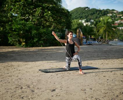 Amandine Brasselet | Happy Pilates Gym : Coach Pilates Bordeaux (Le Bouscat, Blanquefort, Mérignac, Bassens, Le Hallain) / Renforcement musculaire Bordeaux (Le Bouscat, Blanquefort, Mérignac, Bassens, Le Hallain)